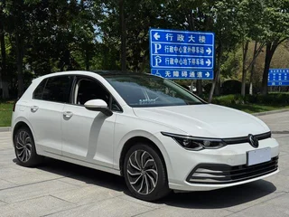 Volkswagen Golf 2023 Модификация 280TSI DSG Pro экстерьер фото 3 Volkswagen Golf 2023 Модификация 280TSI DSG Pro экстерьер фото 3