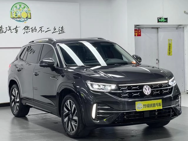 Volkswagen Tayron 2023 380TSI Quatre roues motrices R-Line Version haute performance extérieur photo 4