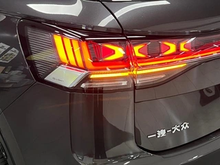 Volkswagen Tayron 2023 380TSI Quatre roues motrices R-Line Version haute performance intérieur photo 14
