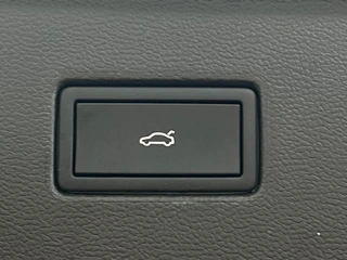 Volkswagen Tayron 2023 380TSI Quatre roues motrices R-Line Version haute performance intérieur photo 17