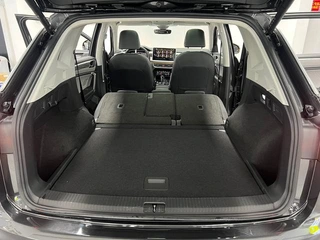 Volkswagen Tayron 2023 380TSI Quatre roues motrices R-Line Version haute performance intérieur photo 18