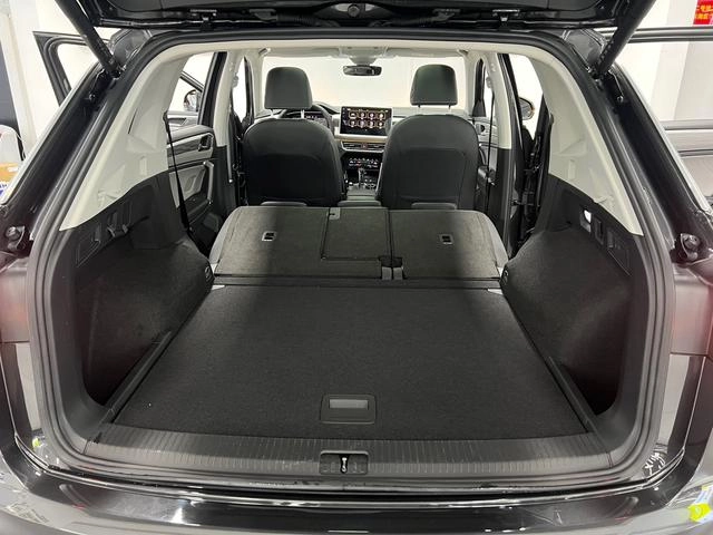 Volkswagen Tayron 2023 380TSI Quatre roues motrices R-Line Version haute performance intérieur photo 18