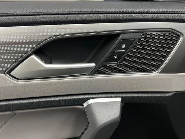 Volkswagen Tayron 2023 380TSI Quatre roues motrices R-Line Version haute performance intérieur photo 20