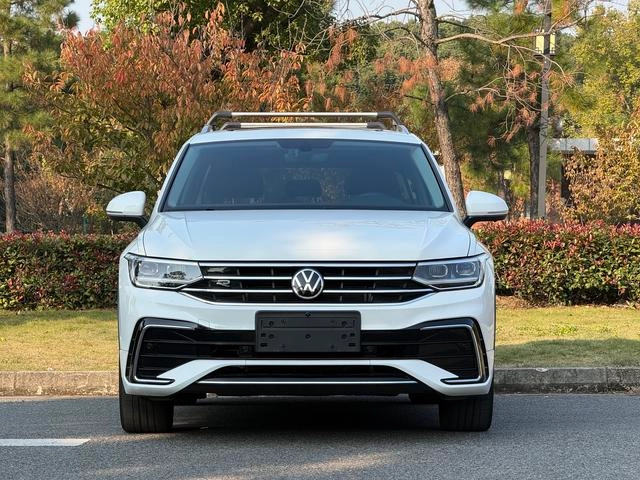 Volkswagen Tiguan L 2022 330TSI Автоматический полный привод R-Line Наслаждайтесь версией экстерьер фото 3
