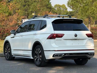 Volkswagen Tiguan L 2022 330TSI Автоматический полный привод R-Line Наслаждайтесь версией интерьер фото 14