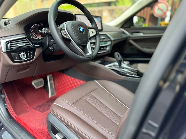 BMW 5 Series 2022 Second change 530Li Leading Type Luxury Set exterior photo 5