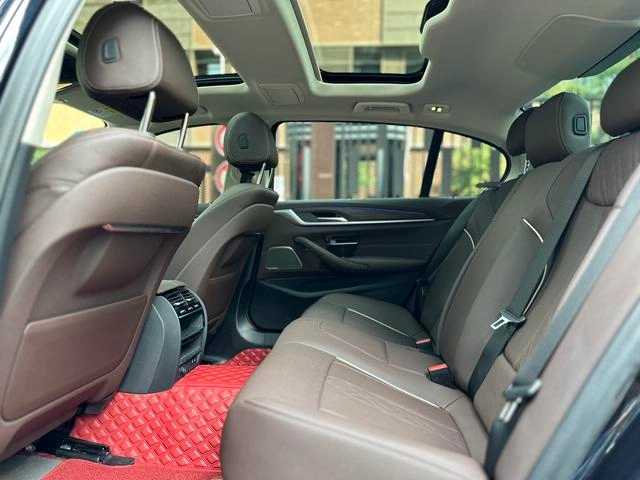 BMW 5 Series 2022 Second change 530Li Leading Type Luxury Set interior photo 14