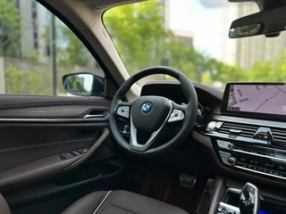 BMW 5 Series 2022 Second change 530Li Leading Type Luxury Set interior photo 18