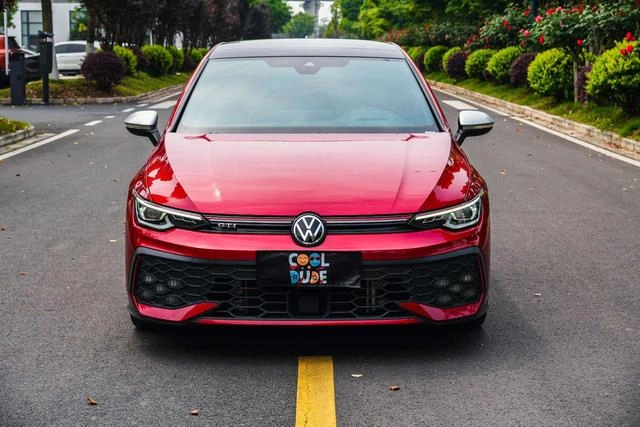 Volkswagen Golf GTI 2025 380TSI DSG GTI extérieur photo 6