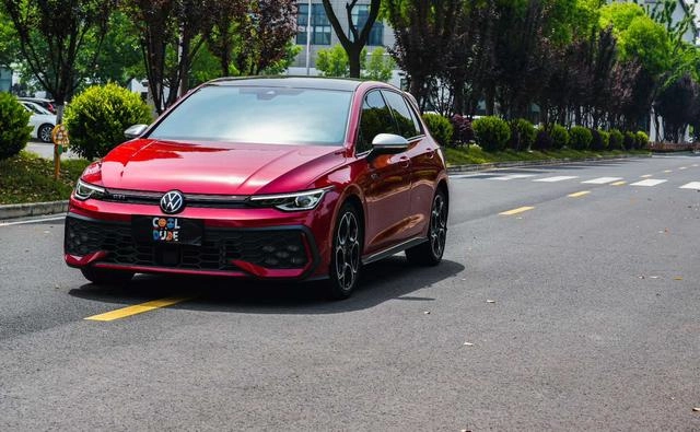 Volkswagen Golf GTI 2025 380TSI DSG GTI extérieur photo 7