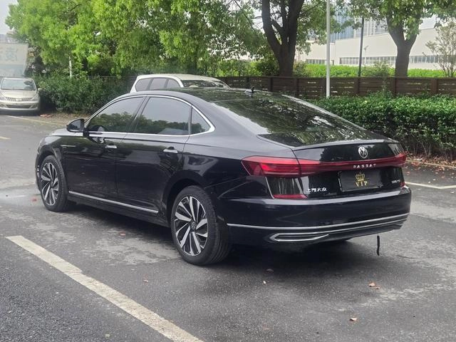 Volkswagen Passat 2023 Модификация 330TSI Роскошная версия интерьер фото 8