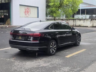 Volkswagen Passat 2023 Модификация 330TSI Роскошная версия интерьер фото 10