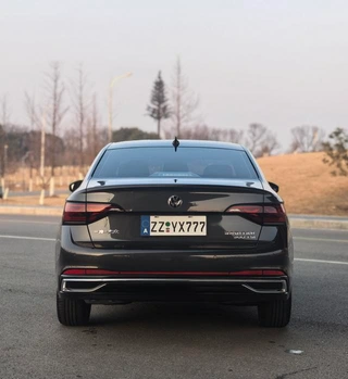Volkswagen Sagitar 2023 300TSI DSG Premium Edition interior photo 14
