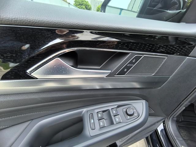 Volkswagen Passat 2023 330TSI Star Star Premium Edition intérieur photo 19
