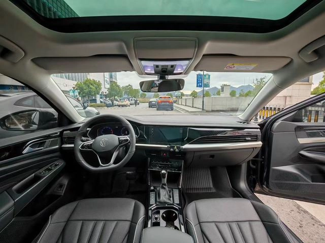 Volkswagen Passat 2024 380TSI Elite Edition exterior photo 5