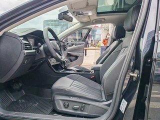 Volkswagen Passat 2024 380TSI Elite Edition interior photo 6
