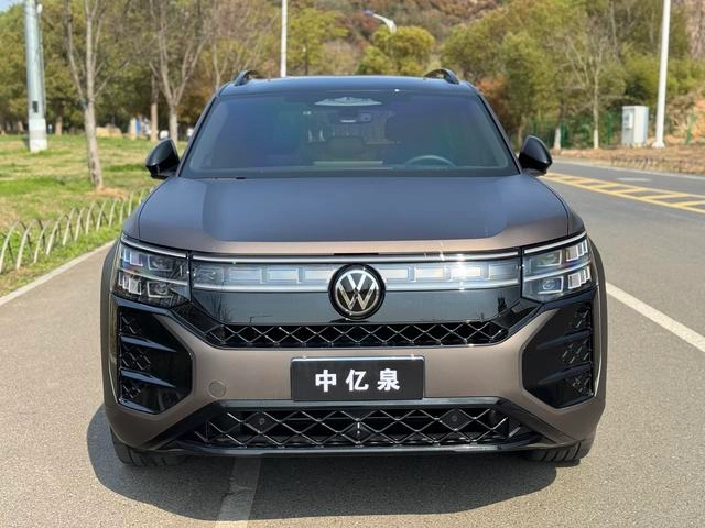 Volkswagen Teramont 2025 Teramont Pro 450TSI Version de pointe à quatre roues motrices extérieur photo 2