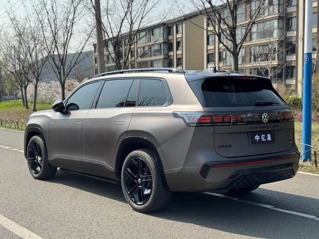 Volkswagen Teramont 2025 Teramont Pro 450TSI Version de pointe à quatre roues motrices extérieur photo 6