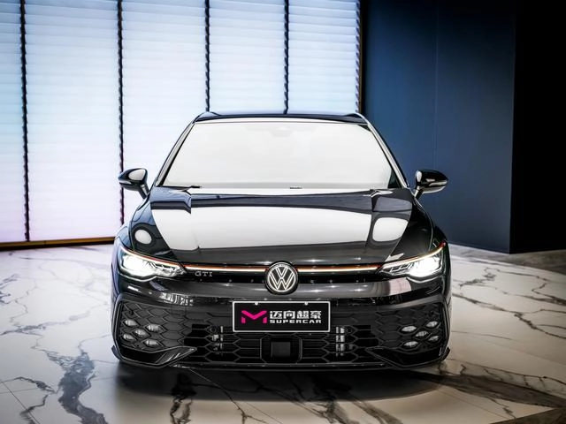 Volkswagen Golf GTI 2025 380TSI DSG GTI exterior photo 2