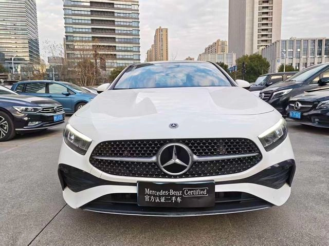 Mercedes-Benz A-Class 2023 A 200 L Sport Sedan Fashion Edition exterior photo 2