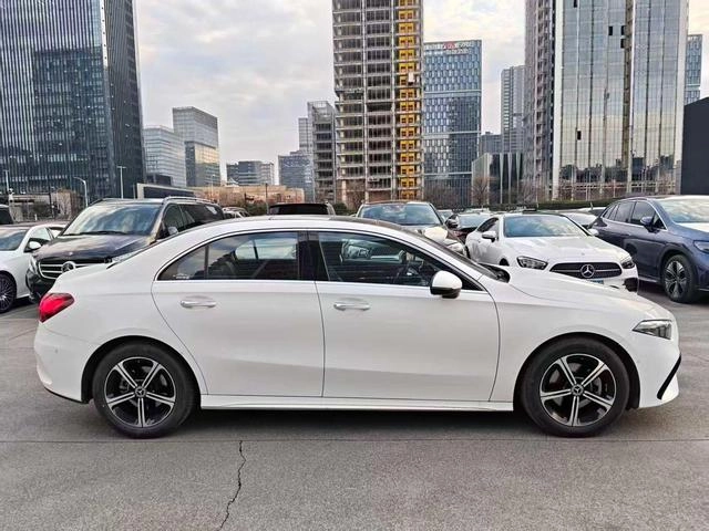 Mercedes-Benz A-Class 2023 A 200 L Sport Sedan Fashion Edition exterior photo 4