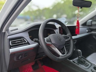 Volkswagen Lavida 2023 1.5L Versión automática interior foto 6