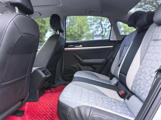 Volkswagen Lavida 2023 1.5L Versión automática interior foto 7