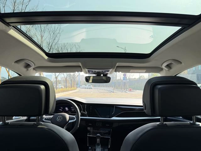 Volkswagen Passat 2025 outstanding 380TSI Star Dragon Edition interior photo 20