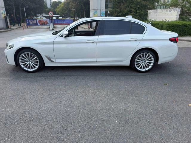 BMW 5 Series 2022 Three changes 530Li Premium Class Luxury Set exterior photo 3
