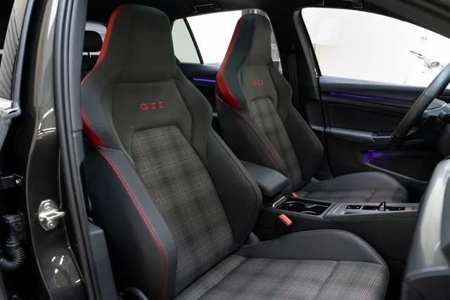 Volkswagen Golf GTI 2023 380TSI DSG GTI intérieur photo 12