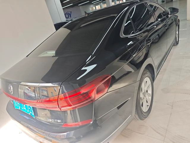 Volkswagen Passat 2023 Restyling 280TSI Business Edition exterior photo 3