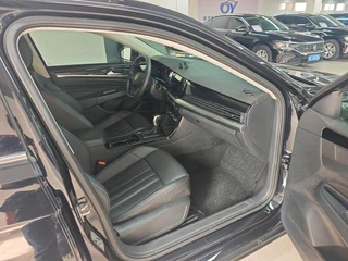 Volkswagen Passat 2023 Restyling 280TSI Business Edition interior photo 6