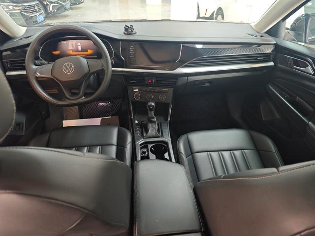 Volkswagen Passat 2023 Restyling 280TSI Business Edition interior photo 9