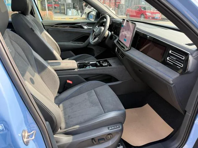 Volkswagen Tiguan L 2024 Pro 380TSI Полный привод R-Line Zhizun издание интерьер фото 15