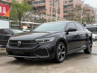 Volkswagen Passat 2023 330TSI Звездное небо Deluxe Edition