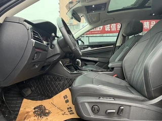 Volkswagen Passat 2023 330TSI Звездное небо Deluxe Edition экстерьер фото 8 Volkswagen Passat 2023 330TSI Звездное небо Deluxe Edition экстерьер фото 8