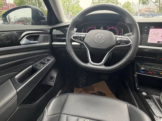 Volkswagen Passat 2023 330TSI Звездное небо Deluxe Edition интерьер фото 10 Volkswagen Passat 2023 330TSI Звездное небо Deluxe Edition интерьер фото 10