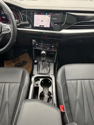 Volkswagen Passat 2023 330TSI Звездное небо Deluxe Edition интерьер фото 13 Volkswagen Passat 2023 330TSI Звездное небо Deluxe Edition интерьер фото 13