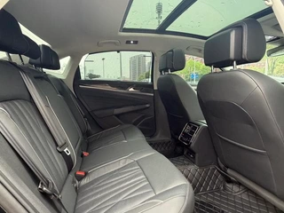 Volkswagen Passat 2023 330TSI Звездное небо Deluxe Edition интерьер фото 18 Volkswagen Passat 2023 330TSI Звездное небо Deluxe Edition интерьер фото 18