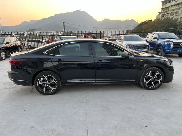 Volkswagen Passat 2022 330TSI Elite Edition exterior photo 8