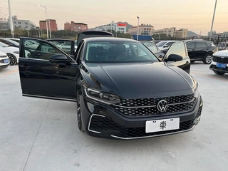 Volkswagen Passat 2022 330TSI Elite Edition exterior photo 9
