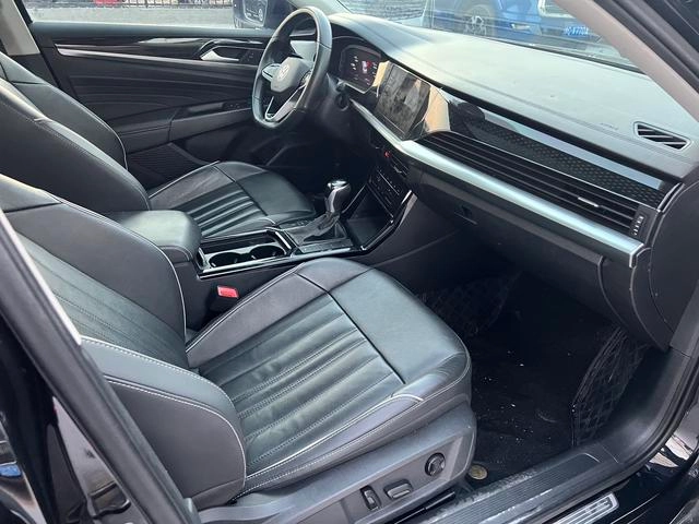 Volkswagen Passat 2022 330TSI Elite Edition interior photo 20