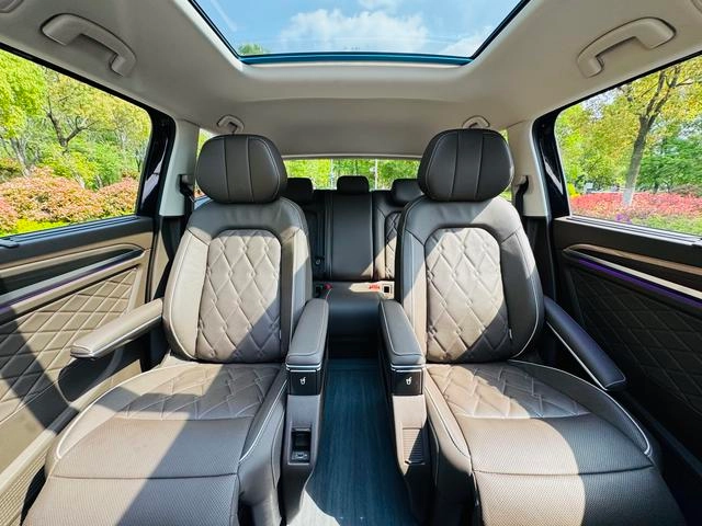 Volkswagen Viloran 2020 380TSI Премиум-версия интерьер фото 11