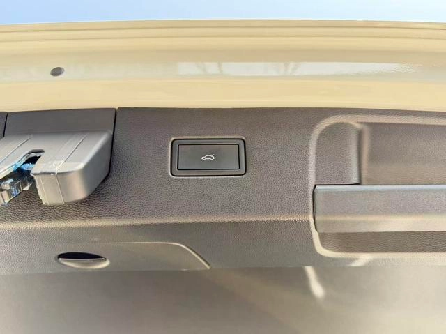 Volkswagen Tayron 2024 330TSI Двухприводный люкс Plus Расширенная версия интерьер фото 11