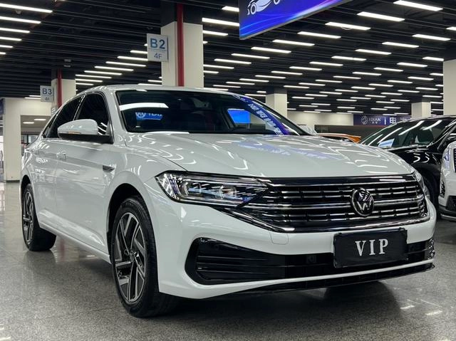 Volkswagen Sagitar 2023 300TSI DSG Premium Edition exterior photo 4