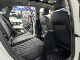 Volkswagen Sagitar 2023 300TSI DSG Premium Edition interior photo 8