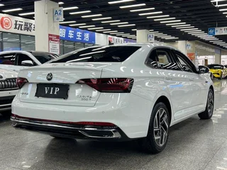 Volkswagen Sagitar 2023 300TSI DSG Premium Edition interior photo 10