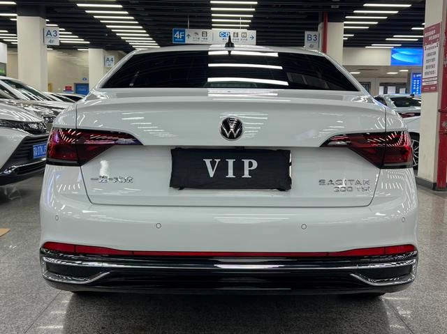 Volkswagen Sagitar 2023 300TSI DSG Premium Edition interior photo 11