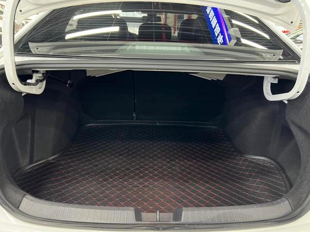 Volkswagen Sagitar 2023 300TSI DSG Premium Edition interior photo 13
