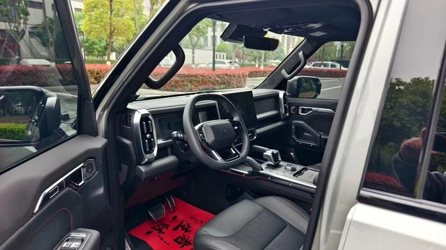 Jetour T2 2023 2.0TD Four-wheel drive Time travel PRO interior photo 9